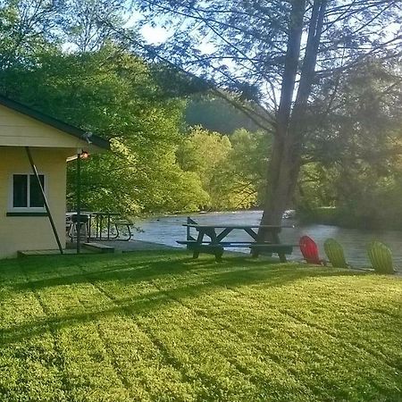 Riverbend Lodging Брайсон-Сити Экстерьер фото